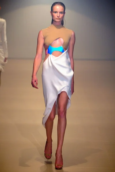 Look 12